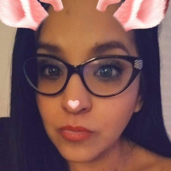 Meet your Posher, Lisa Chase - Picture 3 of 4